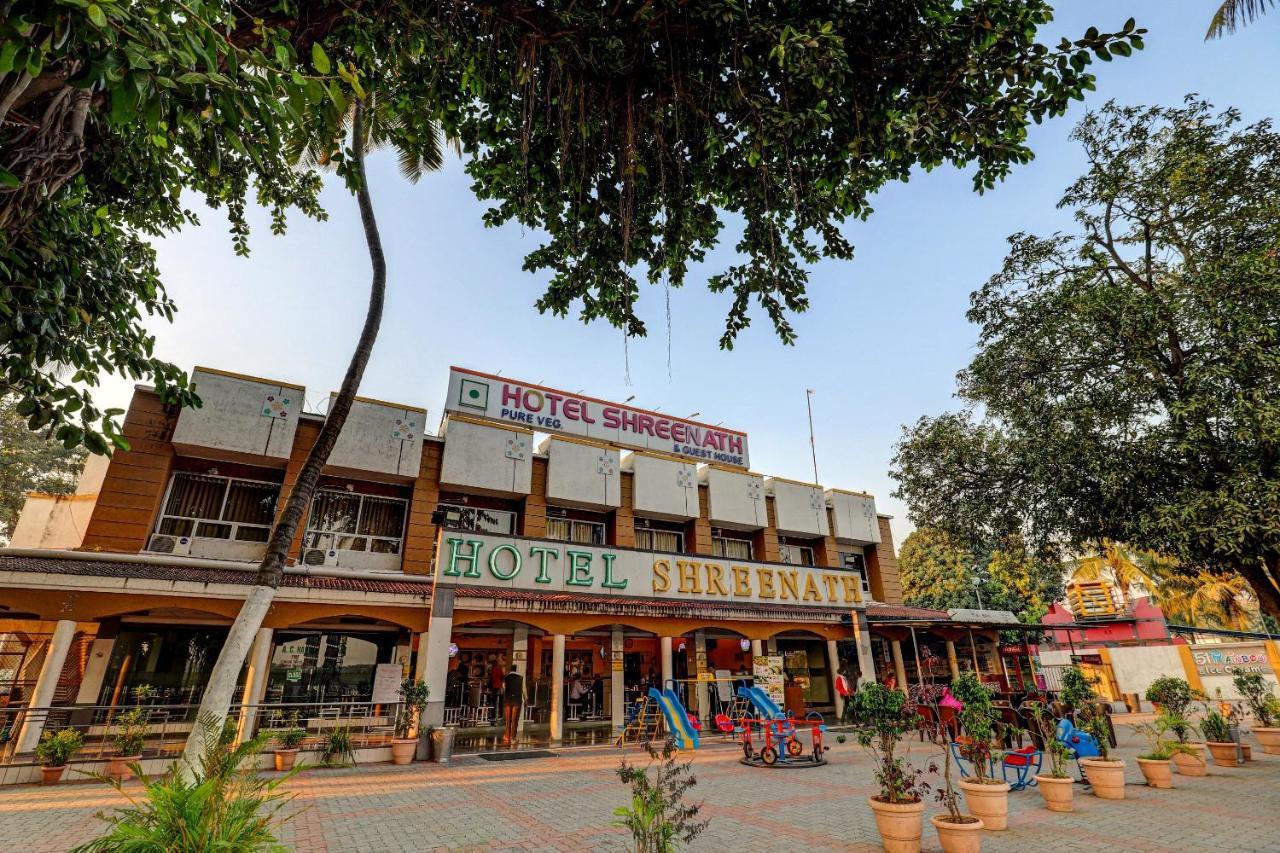 Oyo 77491 Hotel Shreenath Valsad エクステリア 写真